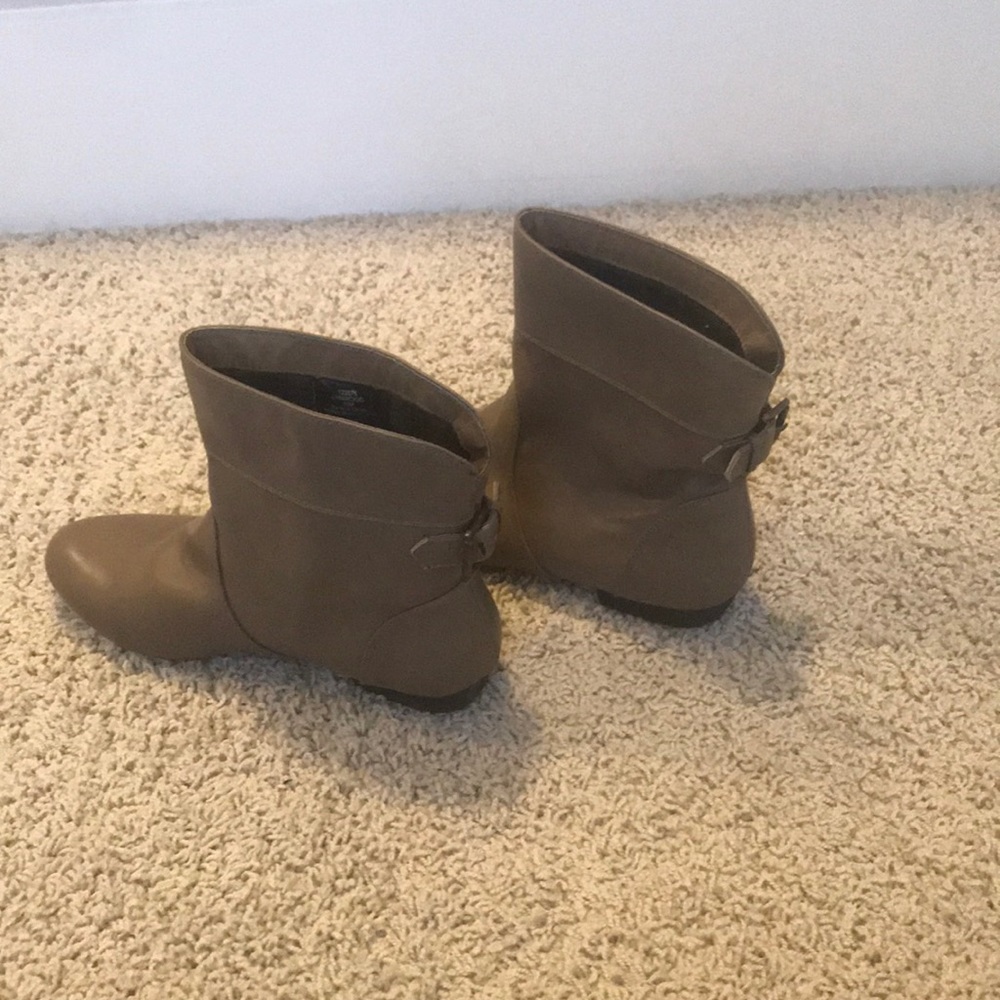 Booties - Picture 4 of 4